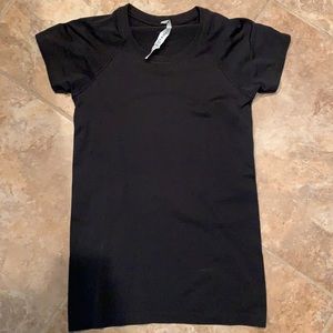 Lululemon Swiftly Tech Short Sleeve